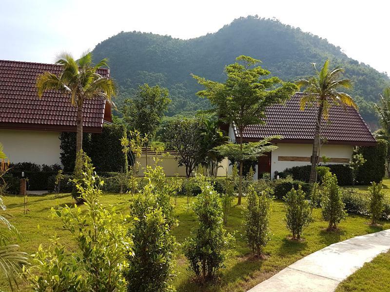 The Hillside Pranburi Resort Экстерьер фото