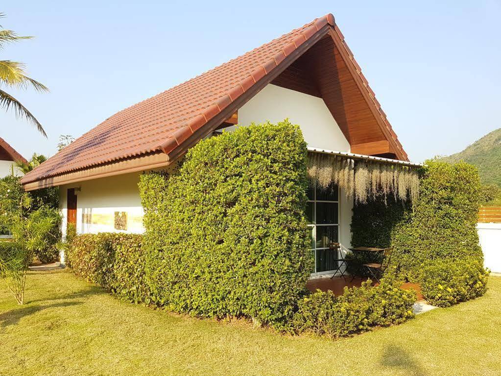 The Hillside Pranburi Resort Экстерьер фото